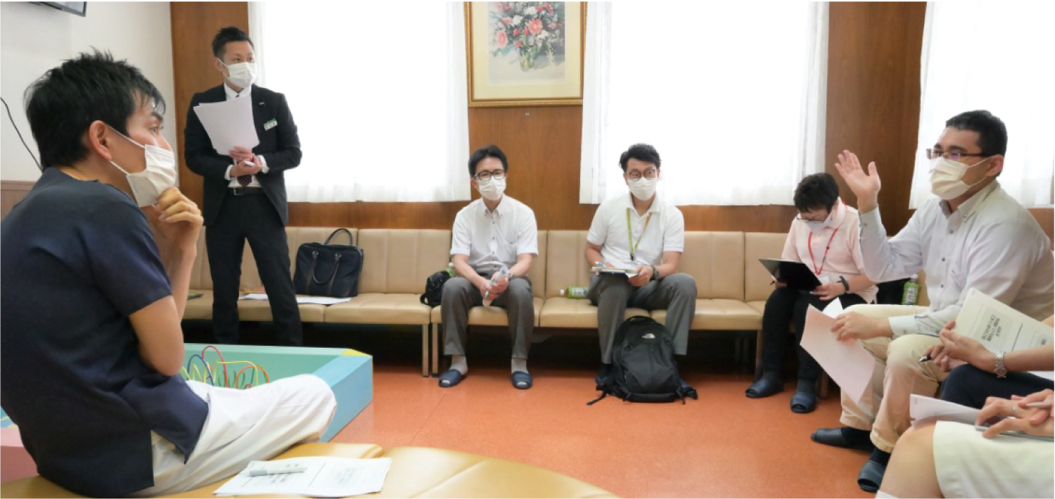 小さな顔の見える会（多職種連携会）